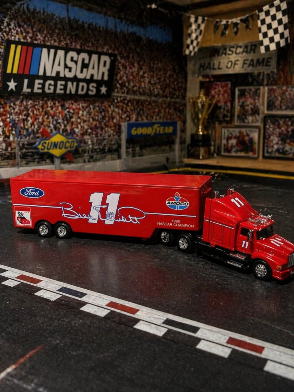 Racing Champions #11 Bill Elliott 1:64 Diecast Bank NASCAR Transporter NIB